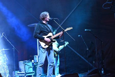 Včeraj je prvi koncert Pravljičnega Kamnik privabil število obiskovalcev (34)